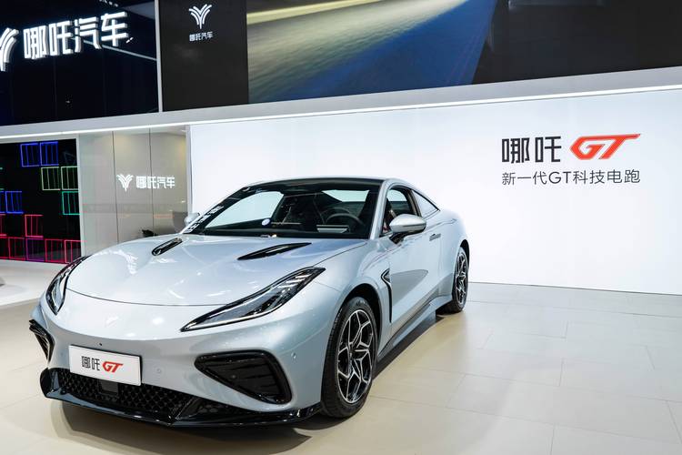 东莞东城区福畅缘企业管理咨询哪吒汽车在智能汽车领域的表现，领途汽车在新能源汽车市场中的影响力